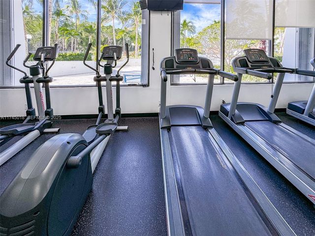 100 Bayview Drive 721, Sunny Isles Beach, FL 33160