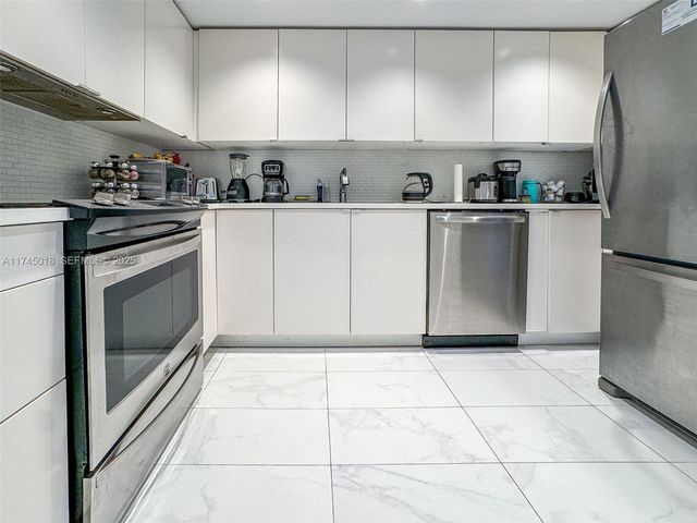 100 Bayview Drive 721, Sunny Isles Beach, FL 33160