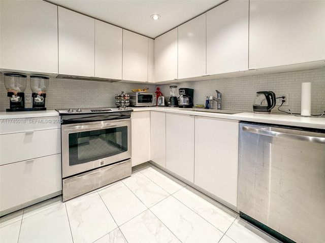 100 Bayview Drive 721, Sunny Isles Beach, FL 33160