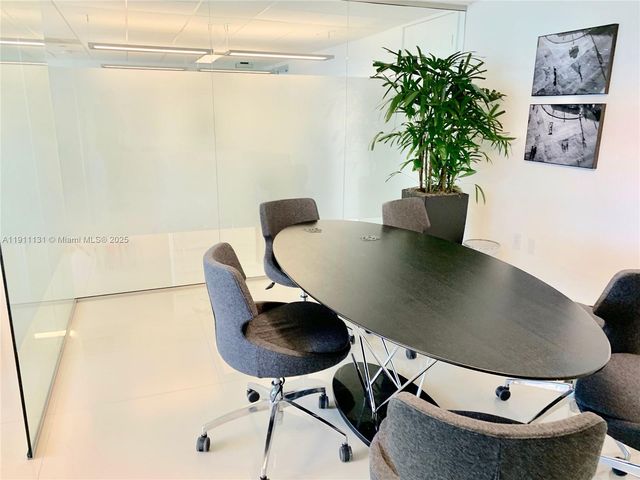 2100 Ponce De Leon Blvd 930, Coral Gables, FL 33134