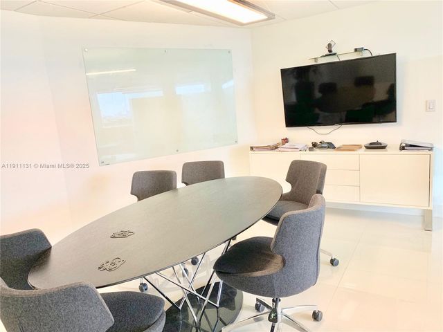 2100 Ponce De Leon Blvd 930, Coral Gables, FL 33134