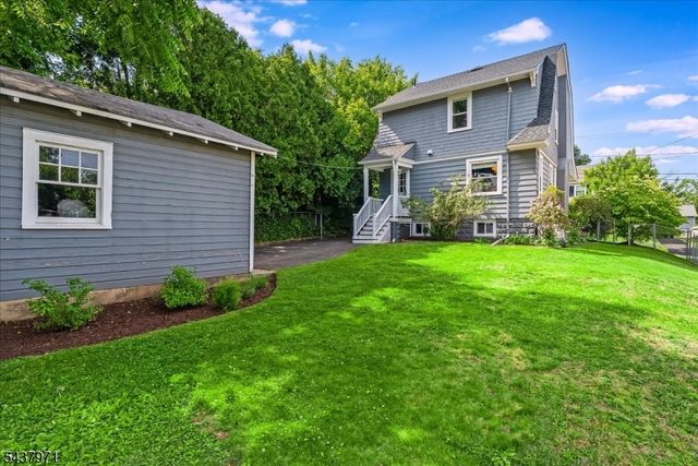40 Comley Pl, Bloomfield Twp., NJ 07003
