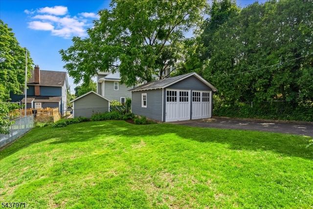 40 Comley Pl, Bloomfield Twp., NJ 07003