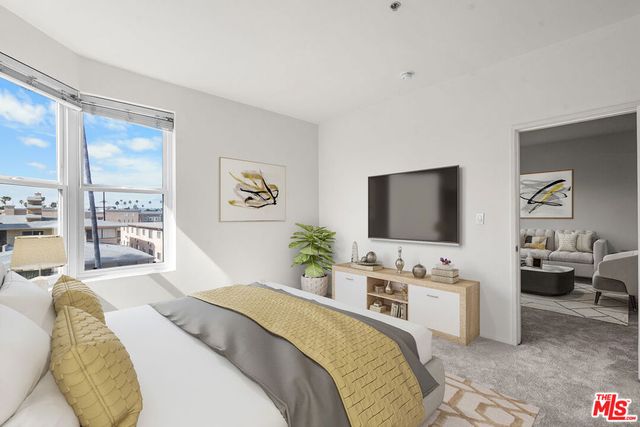 620 S Gramercy Place 301, Los Angeles, CA 90005