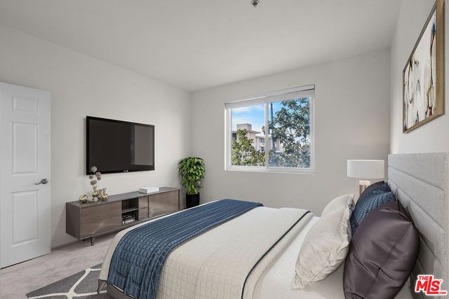 620 S Gramercy Place 301, Los Angeles, CA 90005