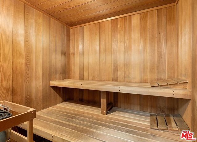 620 S Gramercy Place 301, Los Angeles, CA 90005