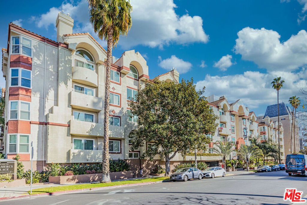 620 S Gramercy Place 301, Los Angeles, CA 90005