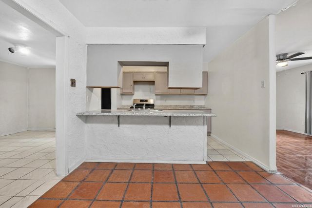 166 FAIR VLY, San Antonio, TX 78227