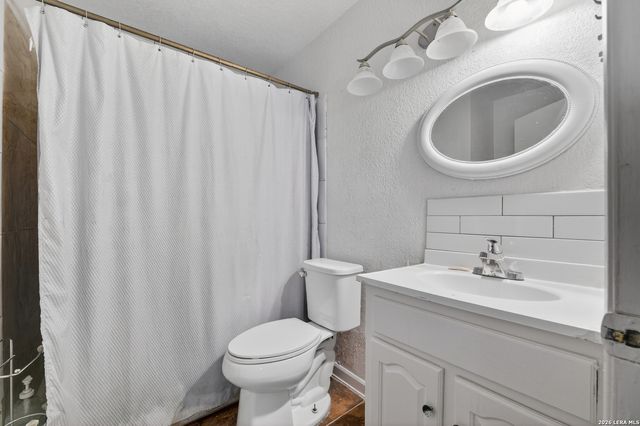 166 FAIR VLY, San Antonio, TX 78227