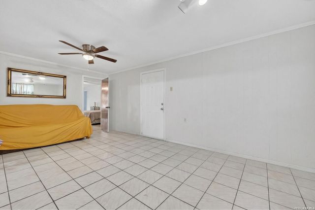 166 FAIR VLY, San Antonio, TX 78227