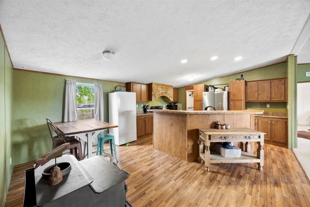 10020 Lavinder Lane, Crowley, TX 76036