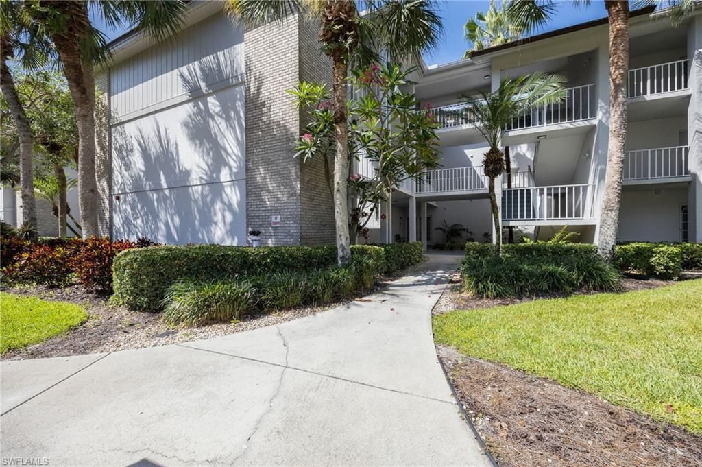 770 Waterford DR 302, NAPLES, FL 34113 — photo 2