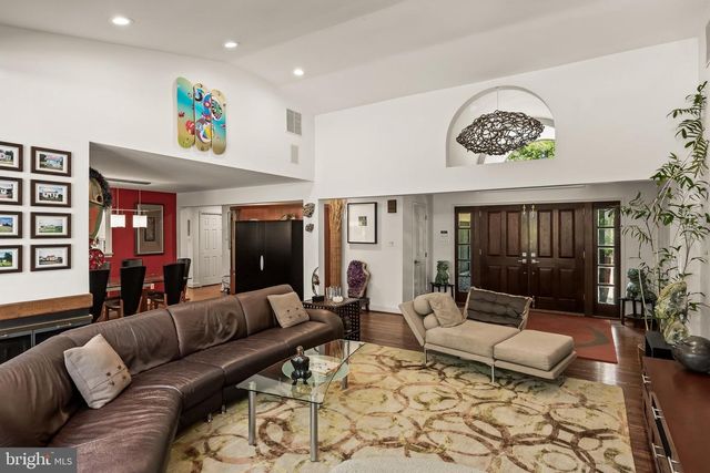1 BRADDOCKS MILL CT, Medford, NJ 08055