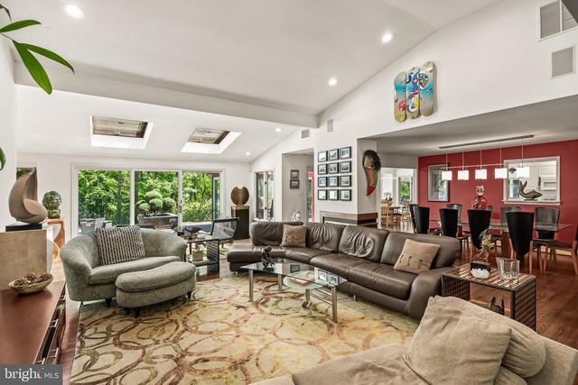 1 BRADDOCKS MILL CT, Medford, NJ 08055
