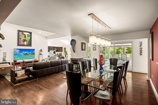1 BRADDOCKS MILL CT, Medford, NJ 08055