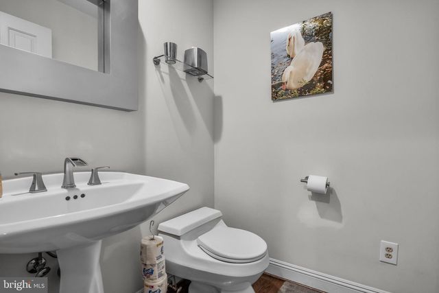 1 BRADDOCKS MILL CT, Medford, NJ 08055