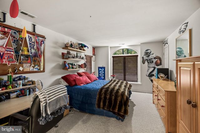 1 BRADDOCKS MILL CT, Medford, NJ 08055