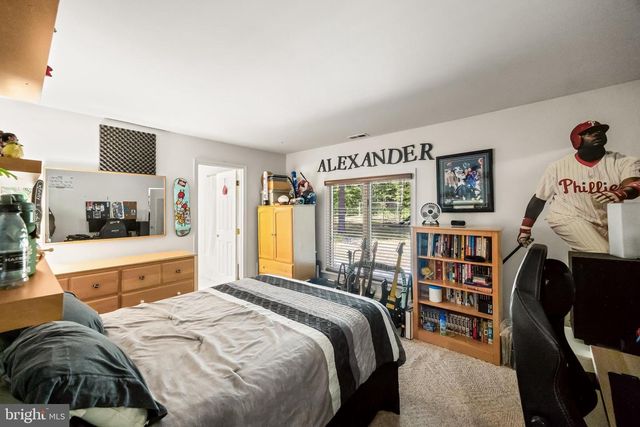 1 BRADDOCKS MILL CT, Medford, NJ 08055