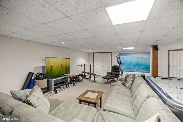 1 BRADDOCKS MILL CT, Medford, NJ 08055