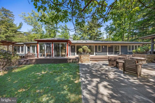 1 BRADDOCKS MILL CT, Medford, NJ 08055
