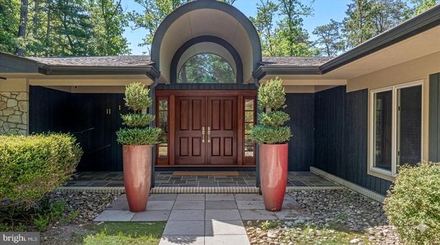 1 BRADDOCKS MILL CT, Medford, NJ 08055