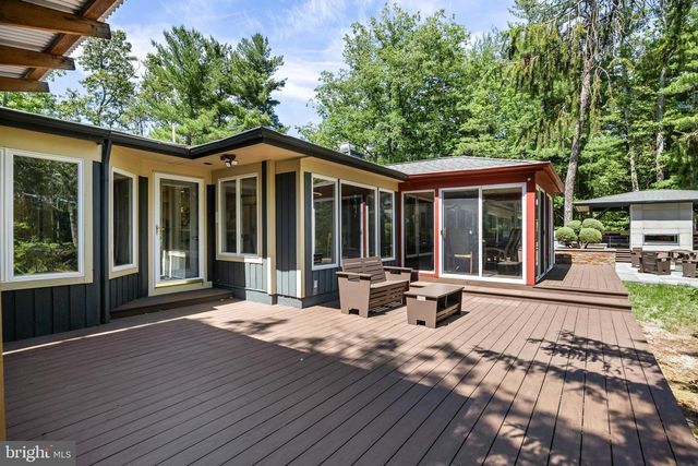 1 BRADDOCKS MILL CT, Medford, NJ 08055
