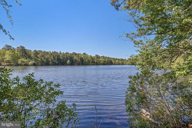 1 BRADDOCKS MILL CT, Medford, NJ 08055