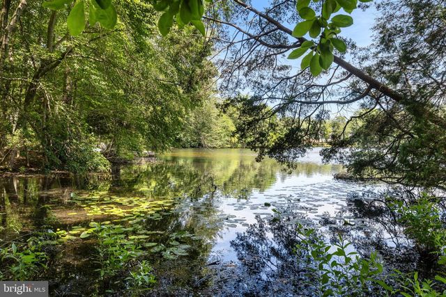1 BRADDOCKS MILL CT, Medford, NJ 08055