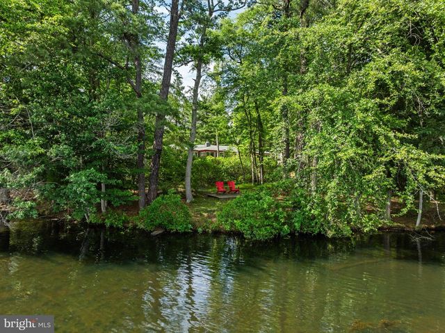 1 BRADDOCKS MILL CT, Medford, NJ 08055