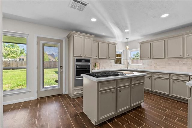 1508 Bayou Oak Drive, Friendswood, TX 77546