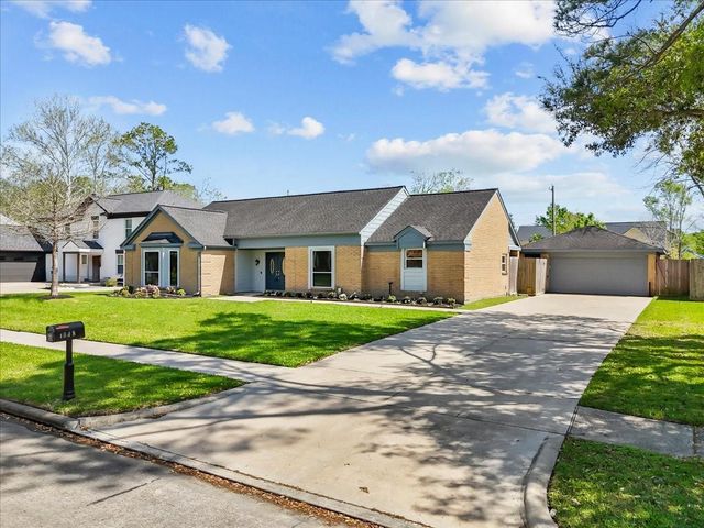 1508 Bayou Oak Drive, Friendswood, TX 77546