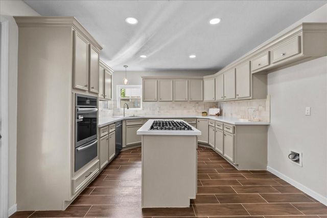 1508 Bayou Oak Drive, Friendswood, TX 77546