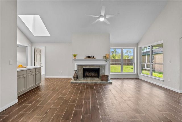 1508 Bayou Oak Drive, Friendswood, TX 77546