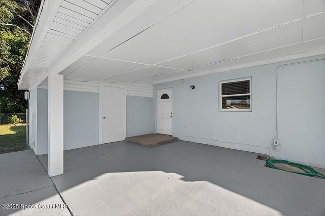 805 36th Avenue, Vero Beach, FL 32960