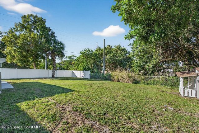 805 36th Avenue, Vero Beach, FL 32960