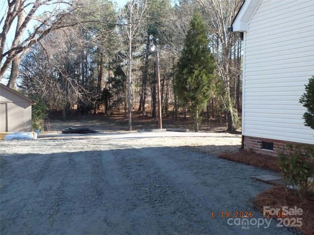 2425 Kershaw Camden Highway, Lancaster, SC 29720