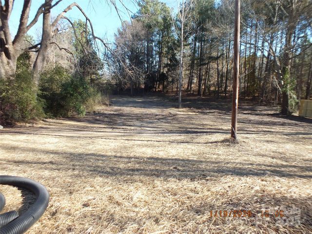 2425 Kershaw Camden Highway, Lancaster, SC 29720