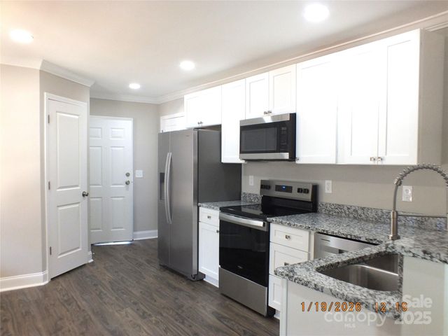 2425 Kershaw Camden Highway, Lancaster, SC 29720