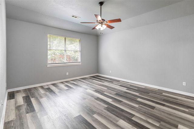 4952 Paddock Drive, Fort Worth, TX 76244