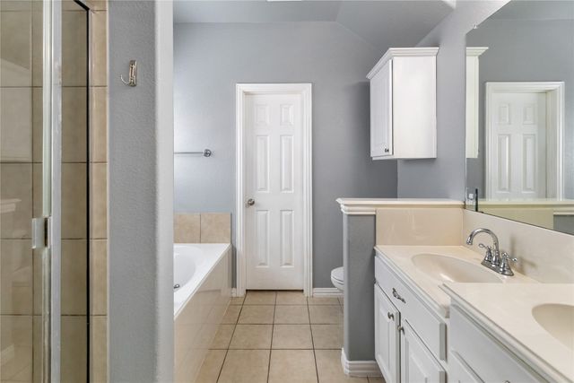 4952 Paddock Drive, Fort Worth, TX 76244