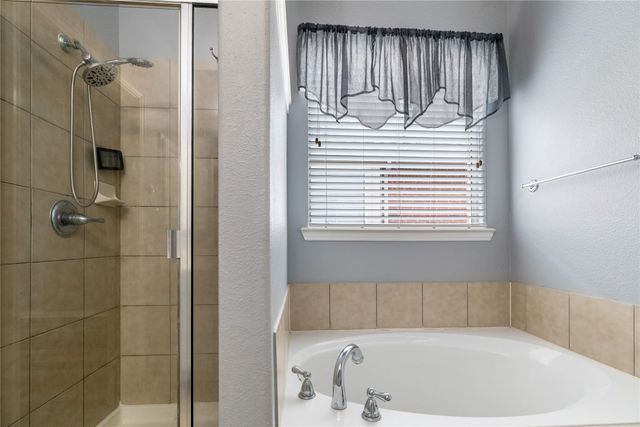 4952 Paddock Drive, Fort Worth, TX 76244