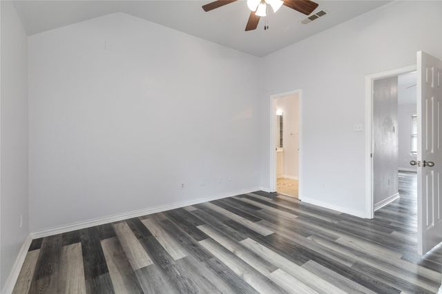 4952 Paddock Drive, Fort Worth, TX 76244