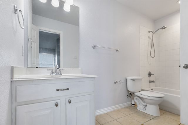 4952 Paddock Drive, Fort Worth, TX 76244