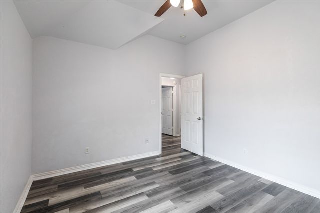 4952 Paddock Drive, Fort Worth, TX 76244