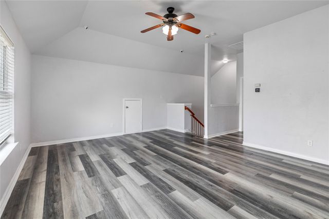 4952 Paddock Drive, Fort Worth, TX 76244