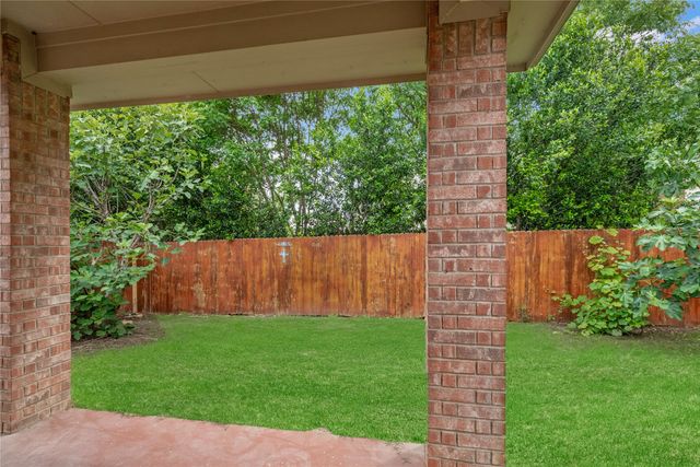 4952 Paddock Drive, Fort Worth, TX 76244