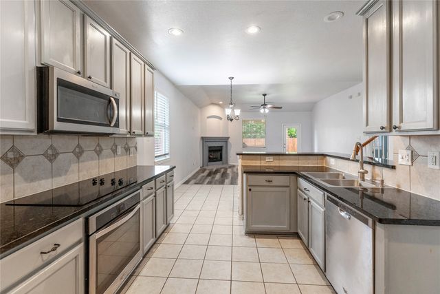 4952 Paddock Drive, Fort Worth, TX 76244