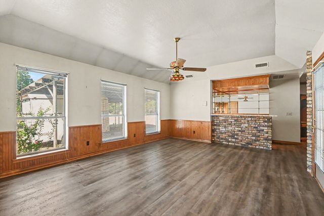 275 Salesville Road, Mineral Wells, TX 76067