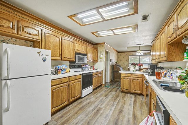 275 Salesville Road, Mineral Wells, TX 76067