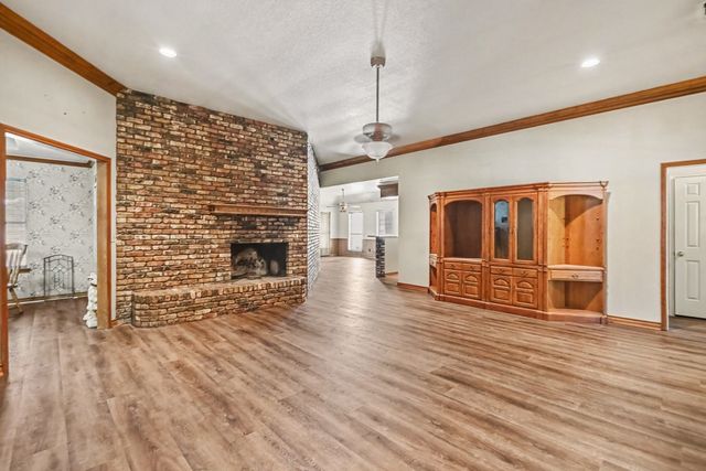 275 Salesville Road, Mineral Wells, TX 76067